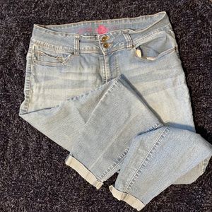 Women’s Light Jeans